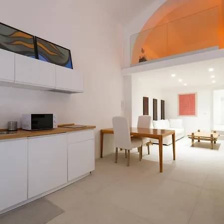 Old Stone House Bari